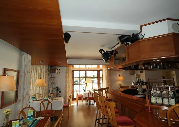 Lindas Отель Ойтен